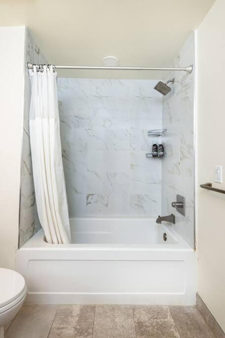 Luxurious Penthouse In Beverly Hills - Sleeps 10 Los Angeles Buitenkant foto